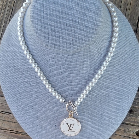 Red Louis Vuitton Charm Pearl Toggle Necklace - Picture 4 of 5